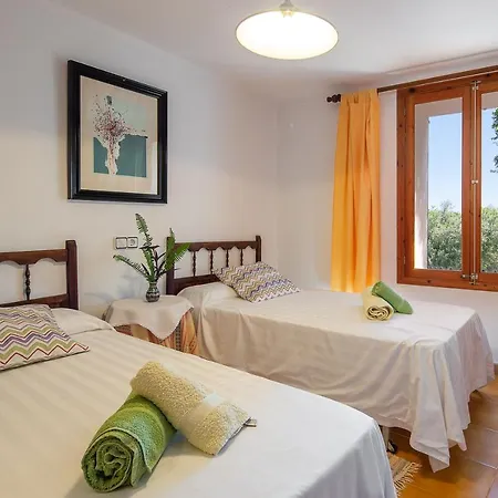 Miquel Hort De'n Bota Villa *