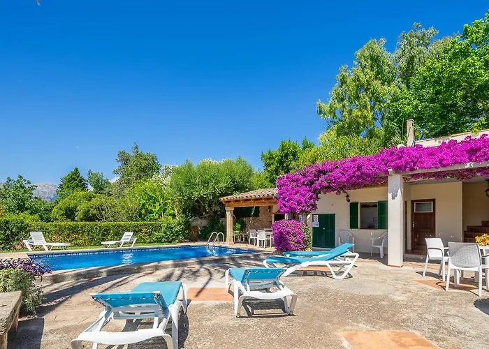 Miquel Hort De'n Bota Villa