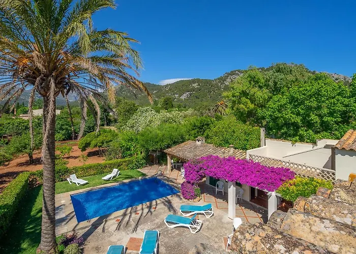 Miquel Hort De'n Bota Villa *